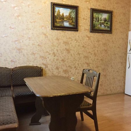 Затишна Квартира В Центрі Міста テルノーピリ エクステリア 写真